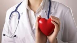 保費最低、理賠項目最多、理賠金最高...專家精選：7張最強「癌症險保單」