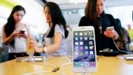 蘋果不「紅」了？分析師：明年iPhone銷量恐首見衰退