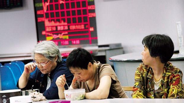 陸股暴跌擺一邊！專家：中國經濟不振，大宗商品才是最大受害者