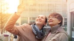 2016的消費力就靠他們了！銀髮族「橘色經濟」，引爆6大商機