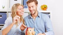 自己穿破褲，卻買MacBook送老婆...省錢一哥這樣做，竟讓敗家女學會乖乖存錢