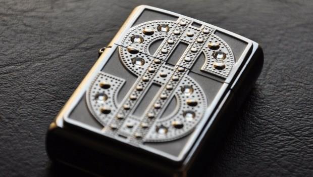 專家是認真的：現在這個世道，「把一些錢藏在床底下」才是聰明的
