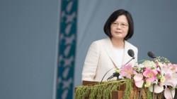 就職演說，五大重點「救台灣」》蔡英文：我們一年之內會提出「年金改革方案」