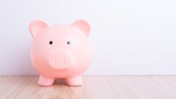 真實案例！敗家女每月「零存整付」8千元，6年存到買房頭期款