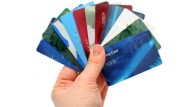 每個月自動轉帳...無形中竟被多扣不少錢！這篇告訴你，繳保費一定要用信用卡