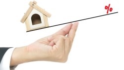 揭密》房產景氣低迷...建商連薪水、股利都是跟銀行借，為何卻死都不降價？