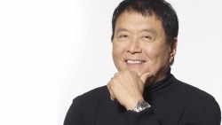 《富爸爸》作者：還用長期策略投資股市？你肯定瘋了