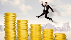 想靠投資、在10年內達到財務自由？手上最少要有500萬！2方法，幫你快速存到