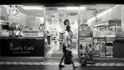 超商用餐區不只是用來歇腳吹冷氣，我看到的是：它填補了268萬獨居人的寂寞