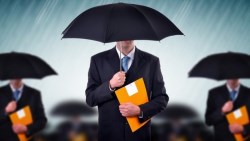 股災了，這家投資公司竟然關站，不給投資人賣出機會！但事後大家卻感謝這間公司...