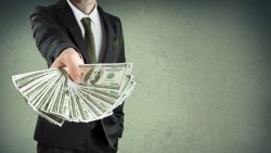 高盛交易員靠高收益債半年賺30億！你光買這支ETF，就能跟這個交易員一樣厲害