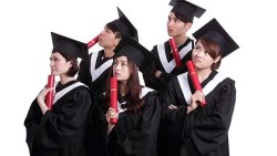 38歲留美博士失業2年，媽媽心痛自白：叫兒子用功讀書、賣房送他出國，是我錯了