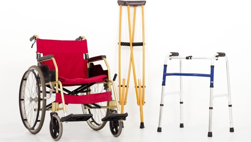 失能長輩用的，政府都有補助！電動床、輪椅、便盆椅...怎麼申請可以爭取到最多補貼？