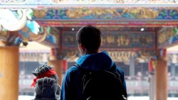 多少年輕人拋下工作、穿梭醫院只為照顧長輩...這就是台灣經濟注定衰敗的原因