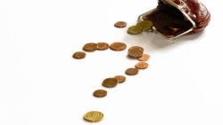 近130張股票、總值1500萬...他上網求問：父親送我的「存股組合」，該繼續放還是變現？