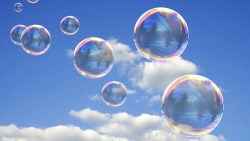 一個華爾街經理人的體悟：工作是橡皮球，會回彈；投資理財是玻璃球，不小心就會破