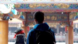 年輕人不敢生，才會變最慘世代！3張圖揭阿嬤、媽媽和你「誰晚年最淒涼」