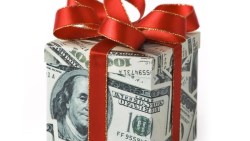 巴菲特：如果我和蒙格只有30歲、只有一份穩定工作，我們會把所有錢都投到這檔基金