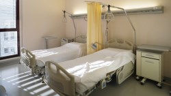 「我認識ＸＸＸ的醫生，到時叫他讓我住幾天就好」一個保戶得到的教訓：不是「住院」就會理賠