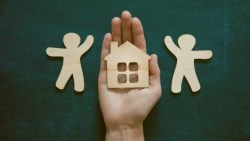 日本3千主婦在用的「金錢整理術」》一位家庭主婦「整理老公」，兩人開始存下「蓋屋基金」