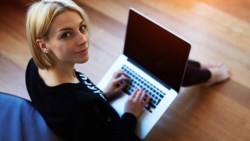 想辭職當SOHO族？如果已工作多年，千萬不能放棄「勞保年資」！該怎麼做最有利？