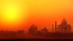 70年最大稅改上路！印股短空長多、年底上看3.3萬點