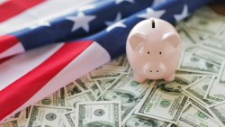 就是想「存美金」，怎麼買最能避開匯率風險？3招「定期買」超簡單方法