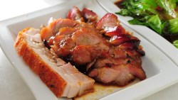 想吃一餐75元的叉燒飯，老闆竟回：我們只有500元的叉燒飯！這就是台灣的基金業