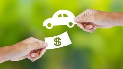 讓男人無法變有錢人的原因：要「買車」才能把妹！