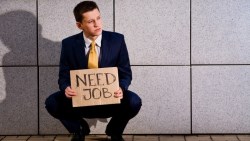 葉倫大話「死前見不到金融海嘯」》彭博：經濟衰退有三步驟，第一步驟現已達陣