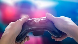 她打魔獸「練怪」，花1個月練成就能賣掉賺1萬！你不是缺錢，是缺「能賺錢的本事」