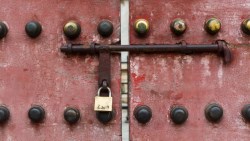 「美國政府關門」大戲又來了》川普是否狠心讓政府停擺，看這3張圖幫你避風險
