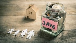 房市下修》踏實的人買到房了，酸民還在罵「買就是笨」，人生第一棟房遙遙無期