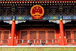 川普國師：美中經濟戰已開打、嚴厲貿易制裁勢在必行