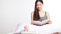 靠被動收入一年就財務自由！30歲SOHO族曝光私藏書單：有一本是百億企業家必讀之作