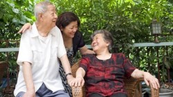 辭職顧長輩是最不好的決定！別和爸媽一起變窮苦老人，「政府長照資源」攻略一次看