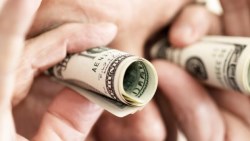 台積電佔0050高達15%的市值比重...所以直接買台積電，比投資0050賺？這句話錯在哪