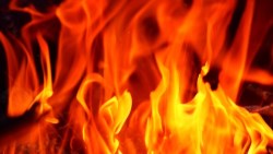 同樣燒燙傷住院，理賠金差了500萬！2案例看懂意外險「條款」，1字之差保障天壤地別