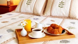 上知名比價網訂最低價房，到現場竟查無紀錄...兩宗懸案，看貪便宜要付多少代價