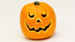 今年最後兩個月，股市上漲機率高達94%？看懂華爾街奉行的「萬聖節指標」