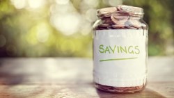 擔心退休金不夠？諾貝爾獎經濟學家「必殺3招」，照著做就能強迫存更多！