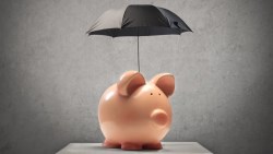 愛買終身險、儲蓄險...幾十年過去了，台灣人買保險還是犯這3個大錯！