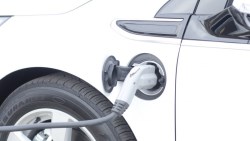 當心07年油價飆漲重演！IEA：2020年後供應緩衝恐急縮