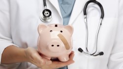   高肝人生終身保險，陪你走出黑白世界