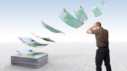 辦定存、外幣存款，別只看「利率」多少！忽略一個重點，將來討不回血汗錢