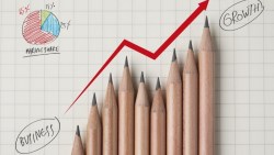 大盤動盪下仍大漲30%！有人刷卡它就賺，2檔行動支付時代的「最抗跌股」