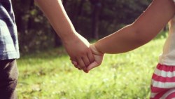 鼓勵孩子考公務員，反害自己淪下流老人...多少父母養出「啃老族」，就是沒做好3道防線