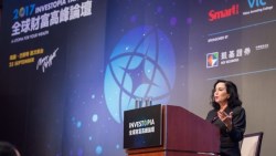   貼身學習12年，最懂巴菲特的人
瑪麗・巴菲特 股神價值投資心法實踐家
