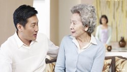 夫妻月收10萬，要養房、養車、養小孩，孝親費給多少才算合理？