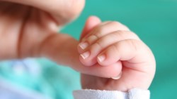 各縣市的生育津貼，到底是誰領走了？